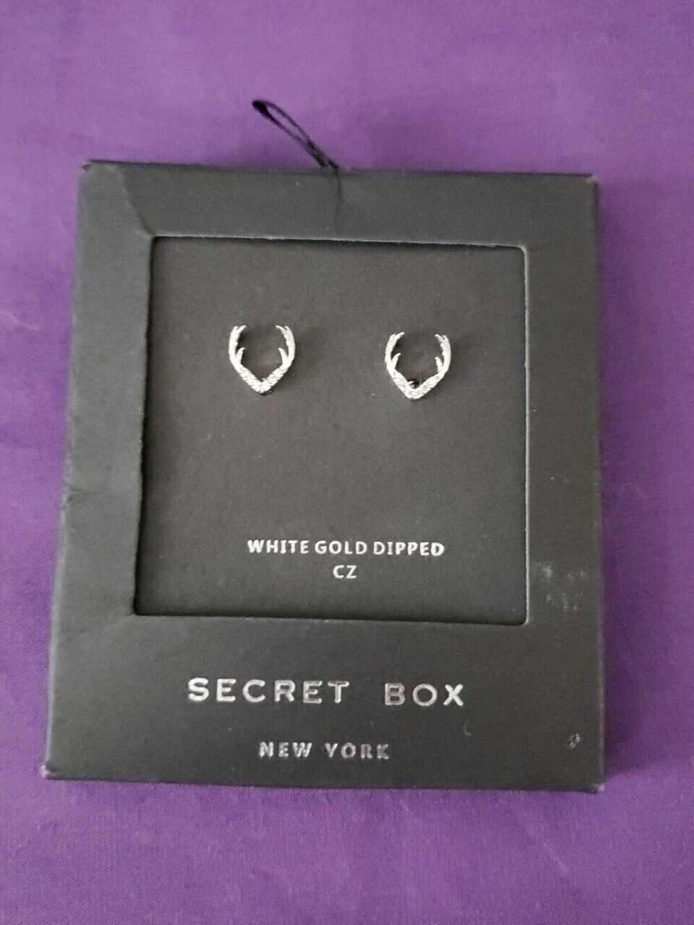 Secret Box New York White Gold Dipped CZ Antler Stud Pierced Earrings, NEW